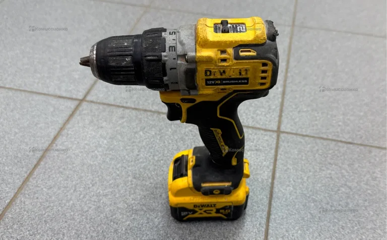 Аккумуляторная дрель-шуруповерт DeWALT DCD701N-XJ
