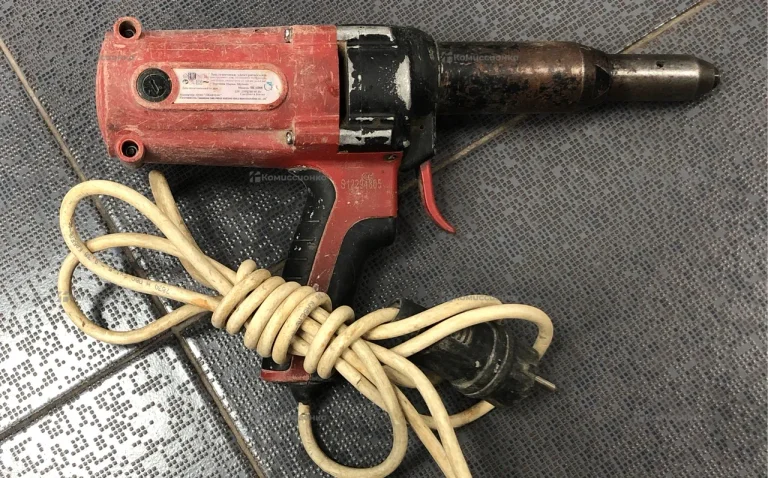 Заклепочник SK 1008