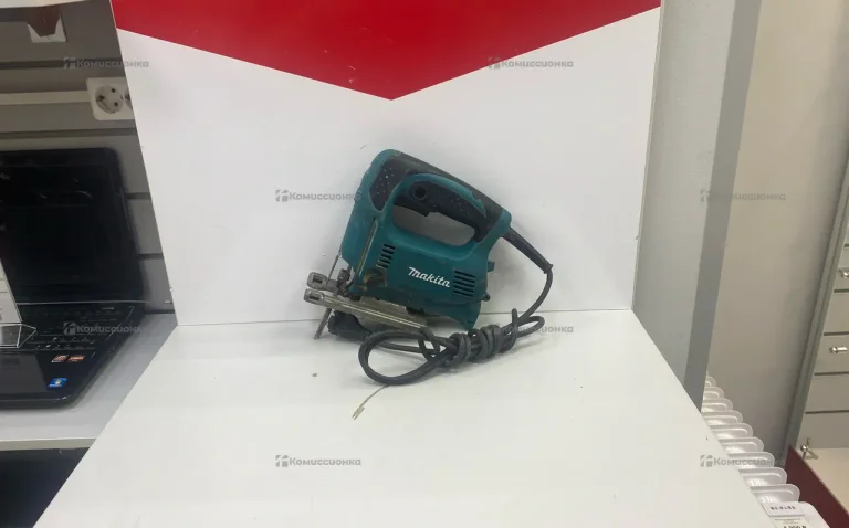 Электролобзик Makita 4329