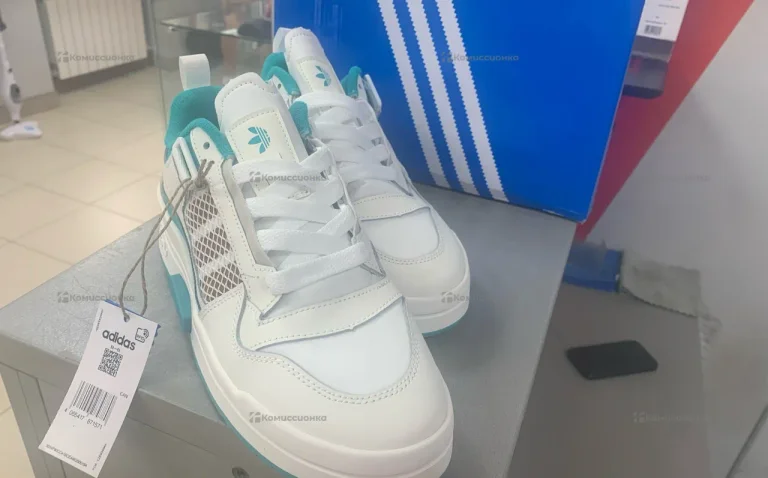 Кроссовки Adidas