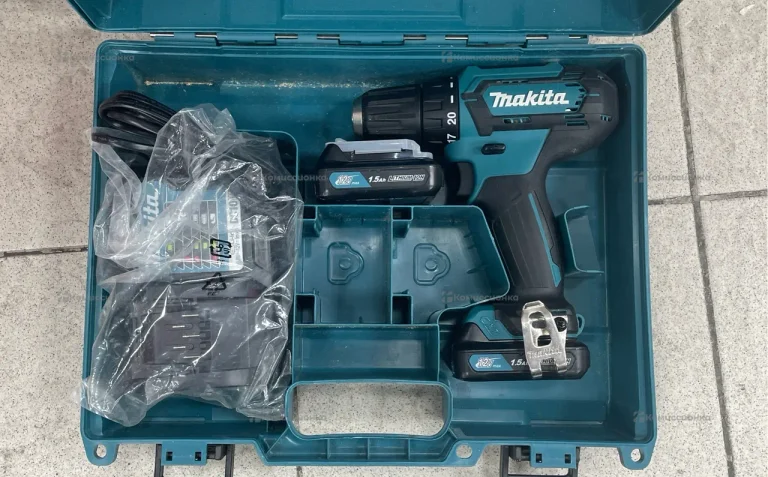 Аккумуляторная дрель-шуруповерт Makita DF333DWAE