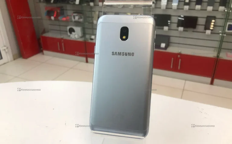 Samsung Galaxy J3 (2017) 2/16 ГБ