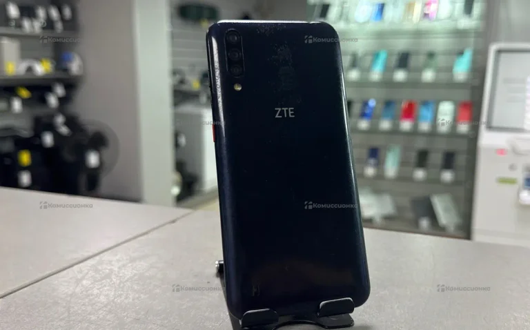 ZTE Blade A7 2/32 ГБ