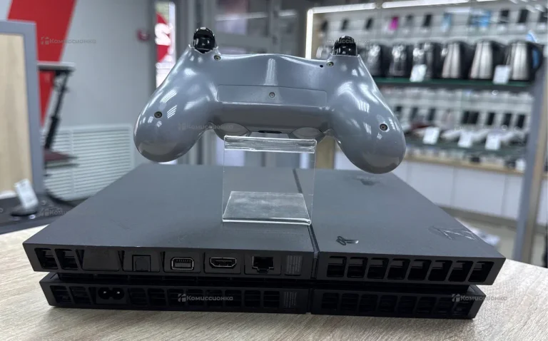 Игровая приставка Sony PlayStation 4 Fat 500 ГБ.