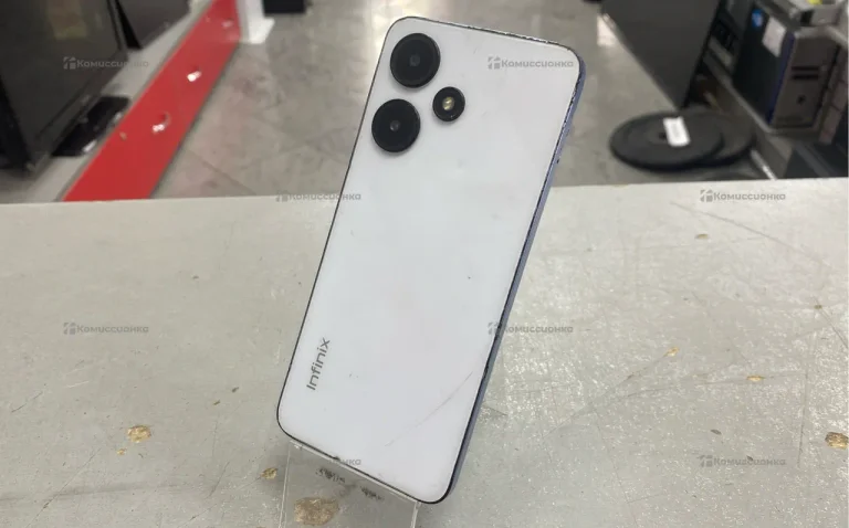 Infinix Hot 30i 4/64 ГБ