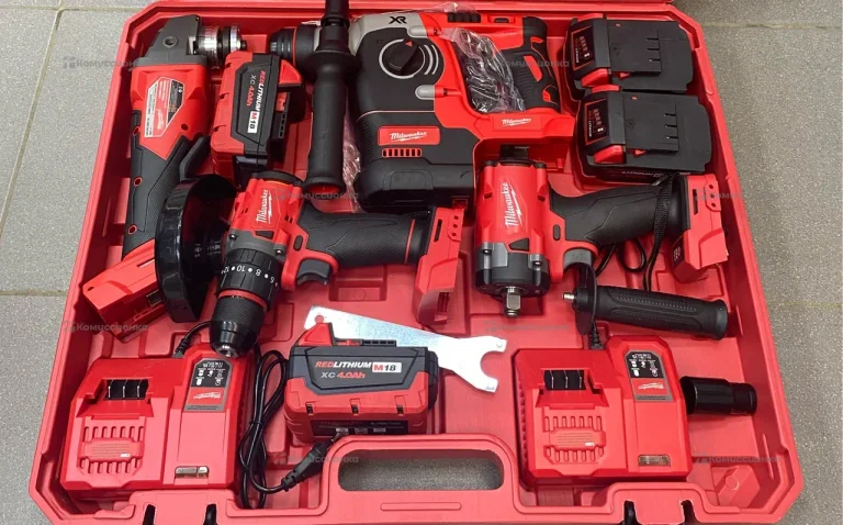 набор Milwaukee 4 в 1