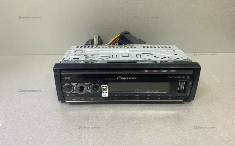Автомагнитола Pioneer MVH-S520BT
