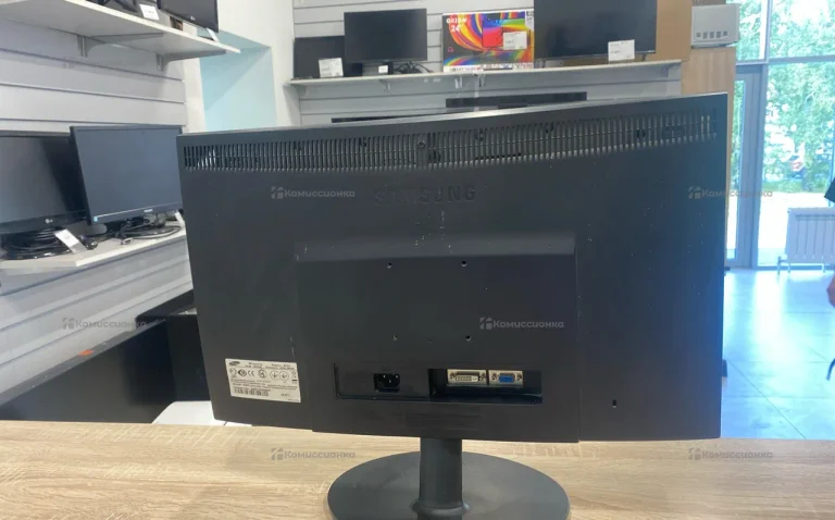 Монитор Samsung SyncMaster E2320