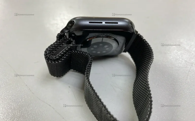 Часы  Apple Watch Series 6 40