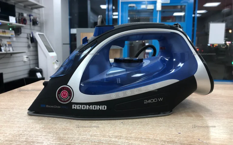 Утюг Redmond RI-C280