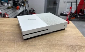 Купить Приставка Xbox One S 500 ГБ б/у , в Челябинск Цена:9990рублей