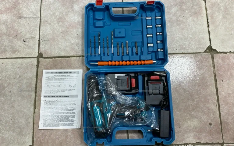 Шуруповерт Makita