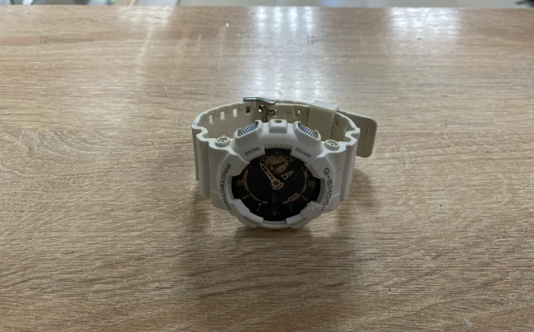 Часы  Casio G-Shock GA-110RG