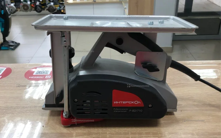 Электрорубанок Интерскол Р-82/710
