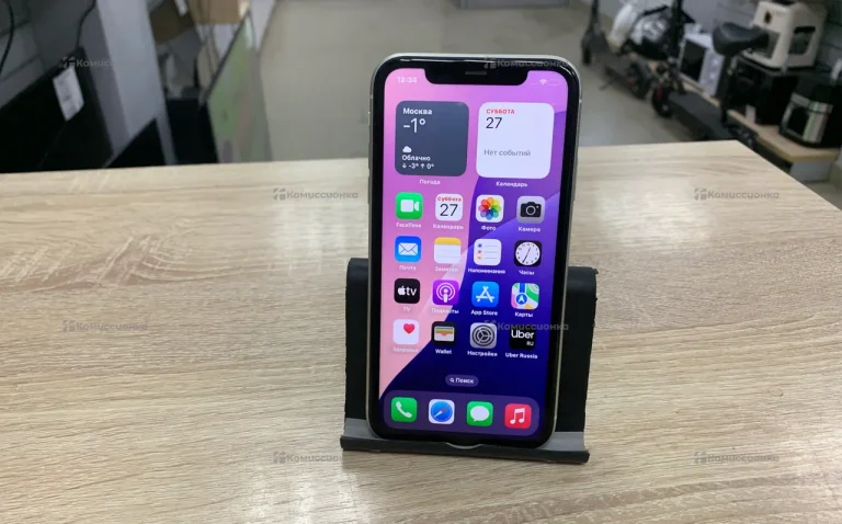 Apple iPhone 11 4/64 ГБ