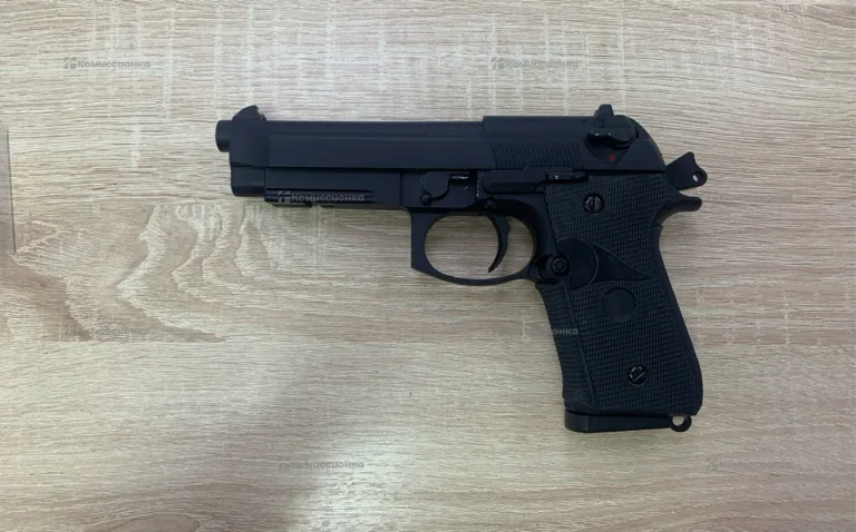Страйкбольный пистолет Beretta 92