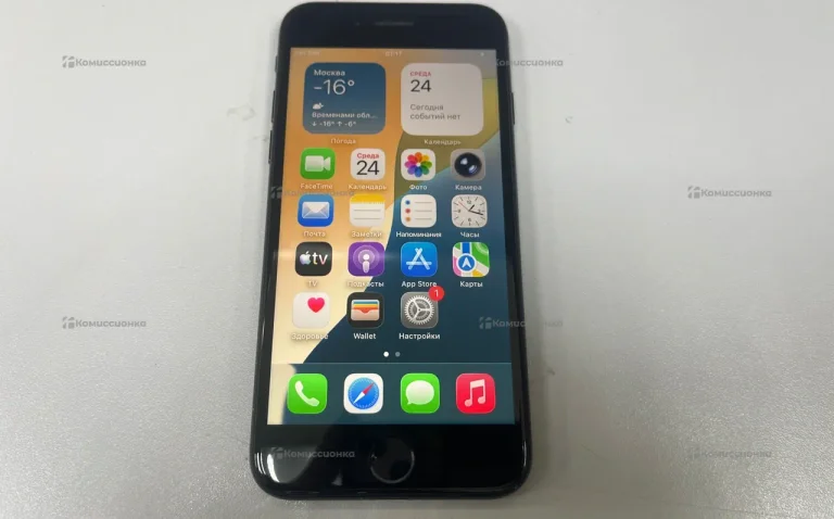 Apple iPhone SE (2020) 3/64 ГБ