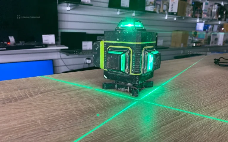 Лазерный уровень Hilda 4D Green