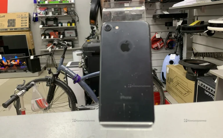 Apple iPhone 7 2/32 ГБ