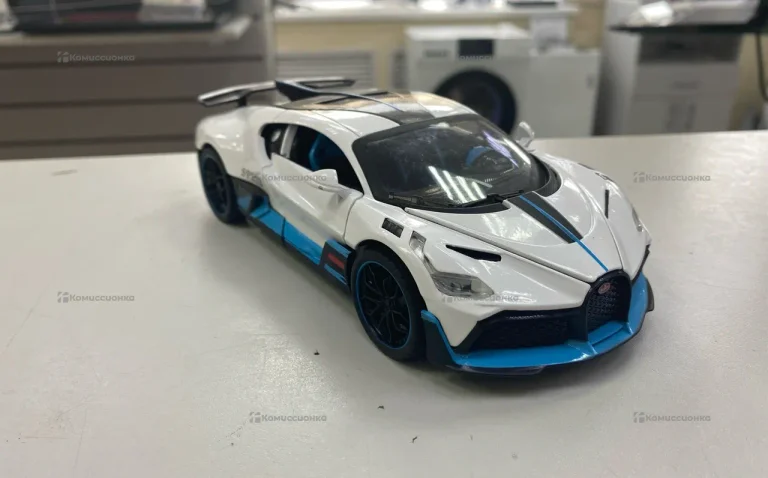 Машинка Bugatti