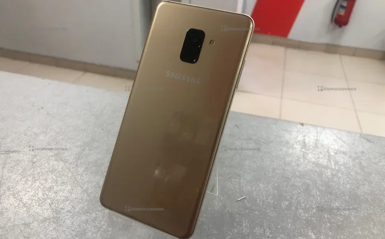 Samsung Galaxy A8+ 4/32Gb