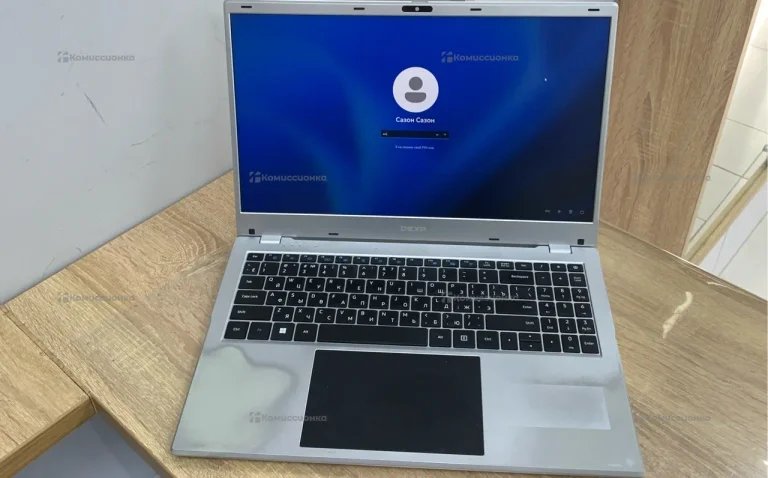 Ноутбук  DEXP C15-ICW300