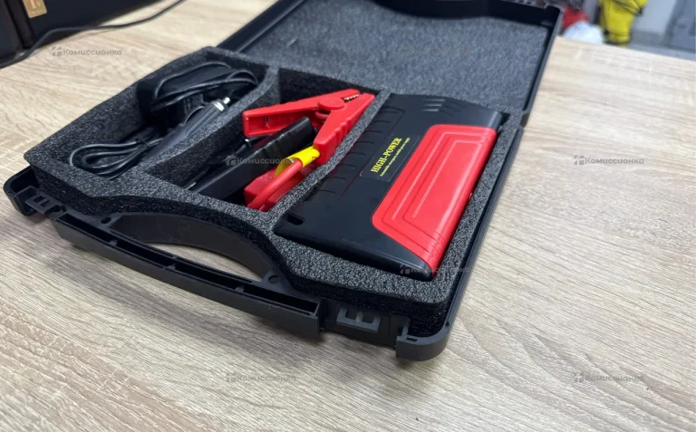 Повер банк,пусковое устройство для автомобиля