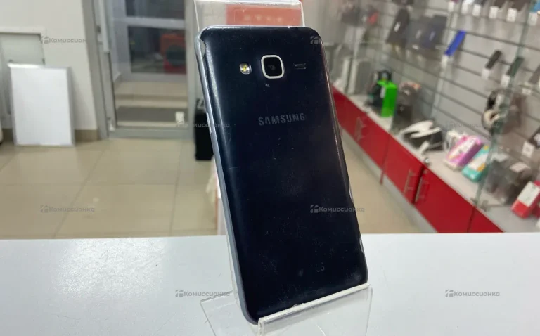 Samsung Galaxy J3 (2016) 2/16 ГБ