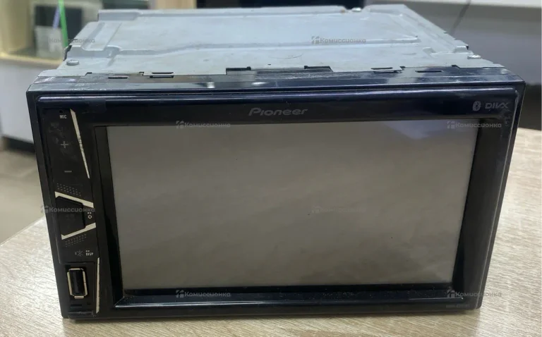 Автомагнитола  Pioneer DMH-G221BT