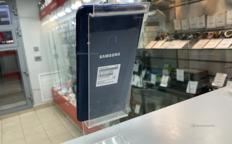 Samsung Galaxy A20 3/32 ГБ