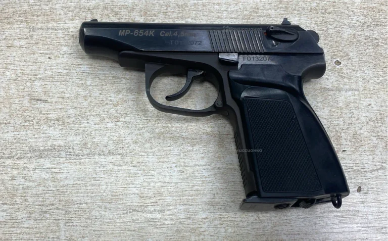 Пневматический пистолет Baikal MP-654K