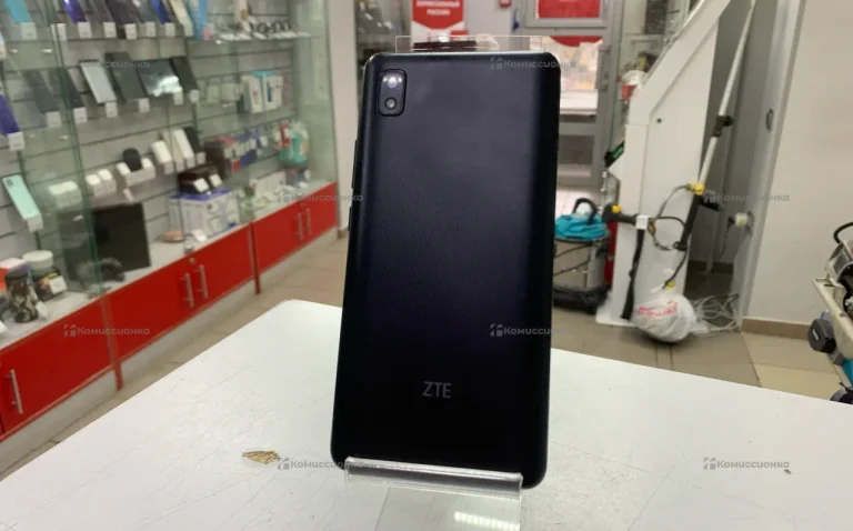ZTE Blade L210 1/32 ГБ
