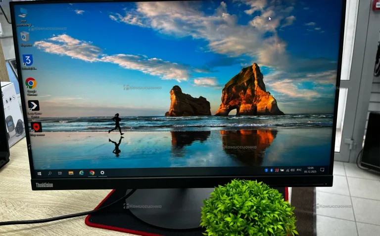 Монитор Lenovo P24q 10