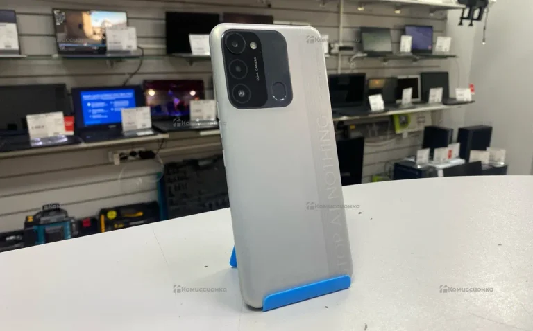Телефон Tecno Spark 8C 4/64Gb