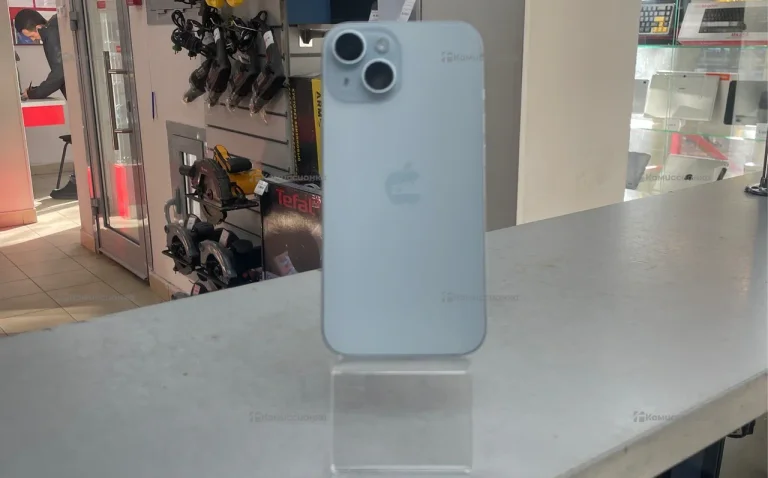 Apple iPhone 15 6/128 ГБ