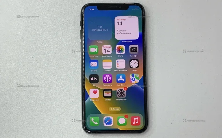 Apple iPhone X 3/64 ГБ
