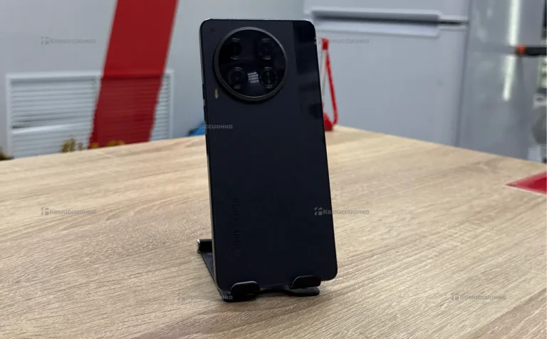 Tecno Camon 30 5G 8/256 ГБ