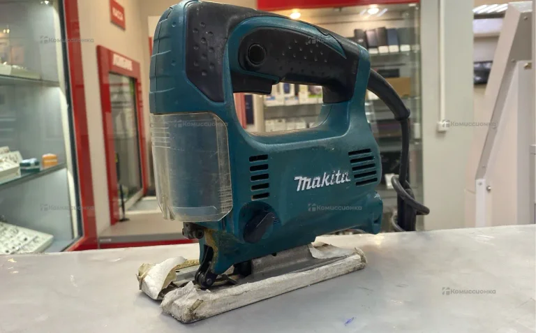 Электролобзик makita 4329