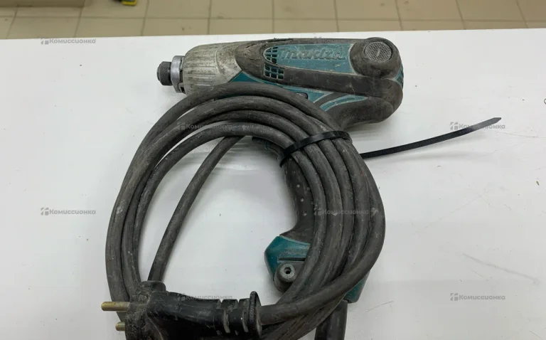 Ударный шуруповерт Makita TD0101F
