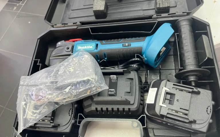 Реноватор аккумуляторный Makita