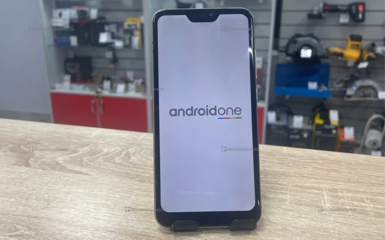 Xiaomi Mi A2 Lite 3/32Gb