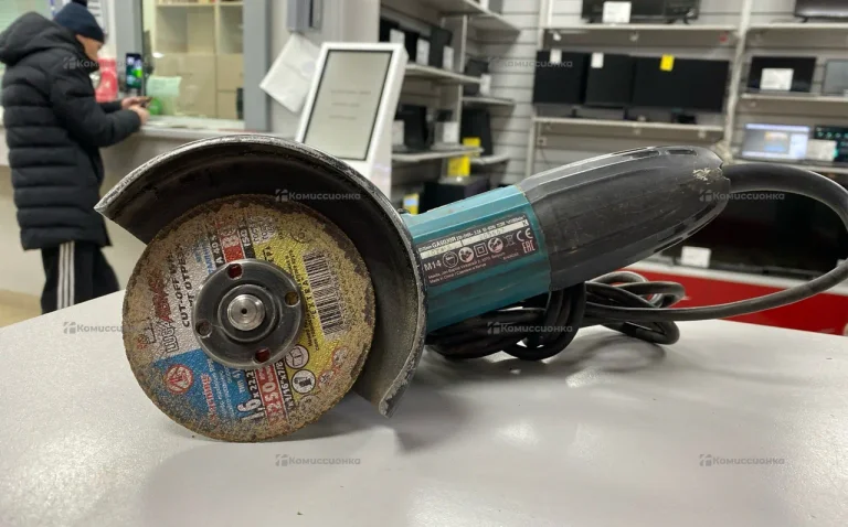 УШМ Makita 125 9668HN