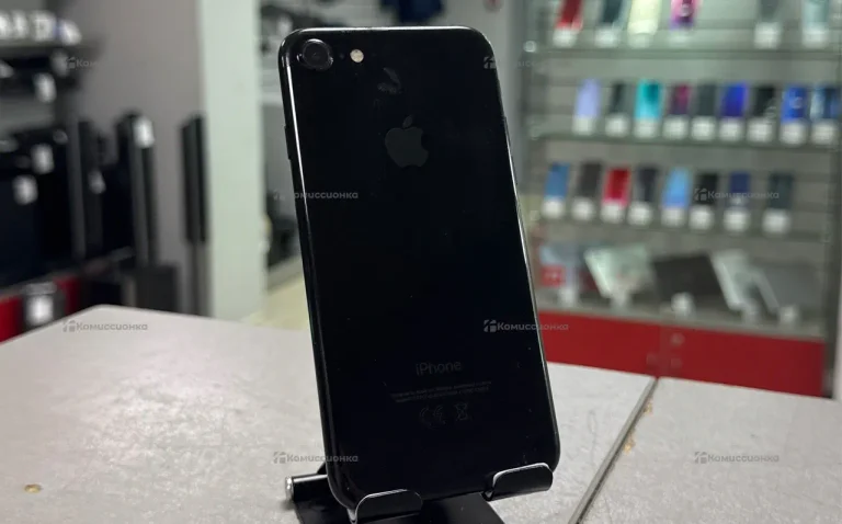 Apple iPhone 7 32 ГБ.