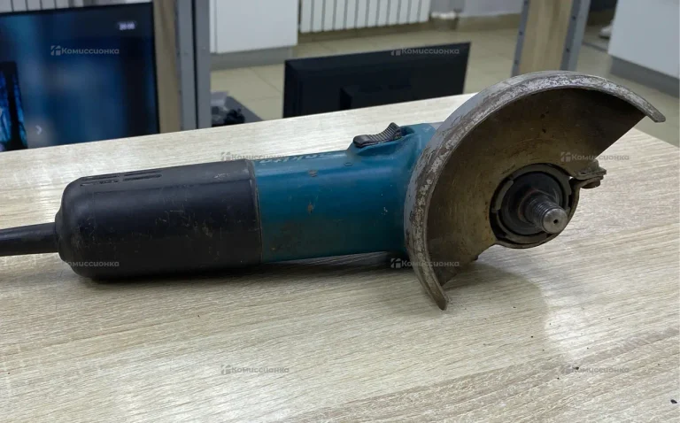 УШМ makita 9557HN