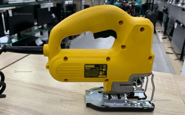 Электролобзик dewalt DW341K