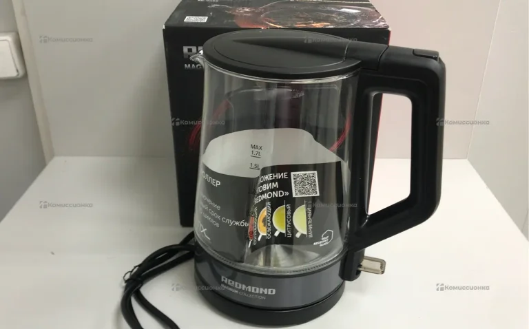 Чайник Redmond RK-G196