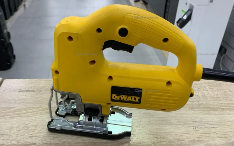 Электролобзик dewalt DW341K