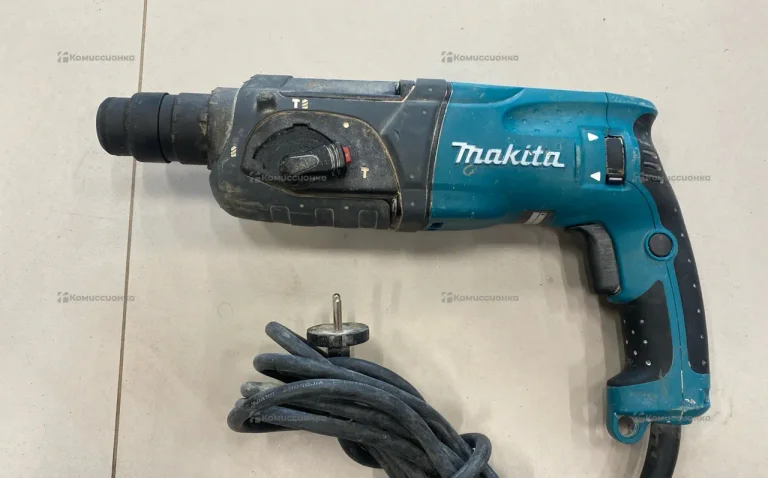 Перфоратор Makita 2470.