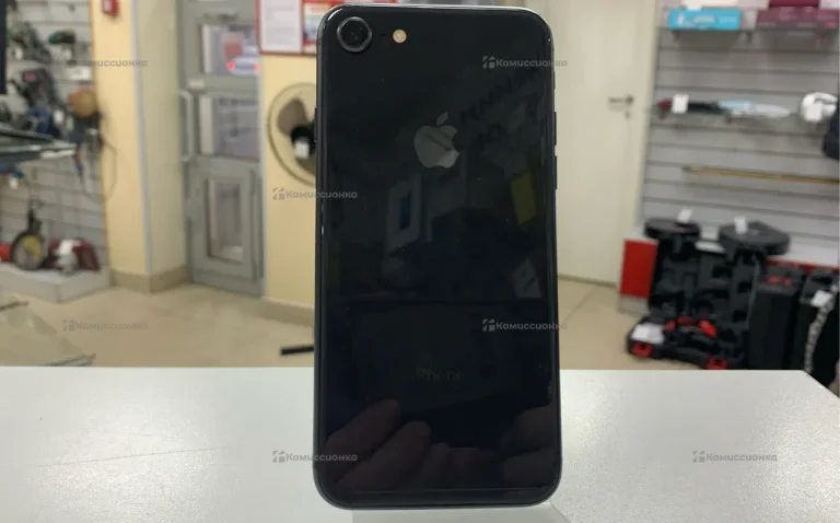Apple iPhone 8 2/64 ГБ