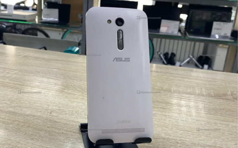 Asus Zenfone Go ZB452KG 1/8 ГБ